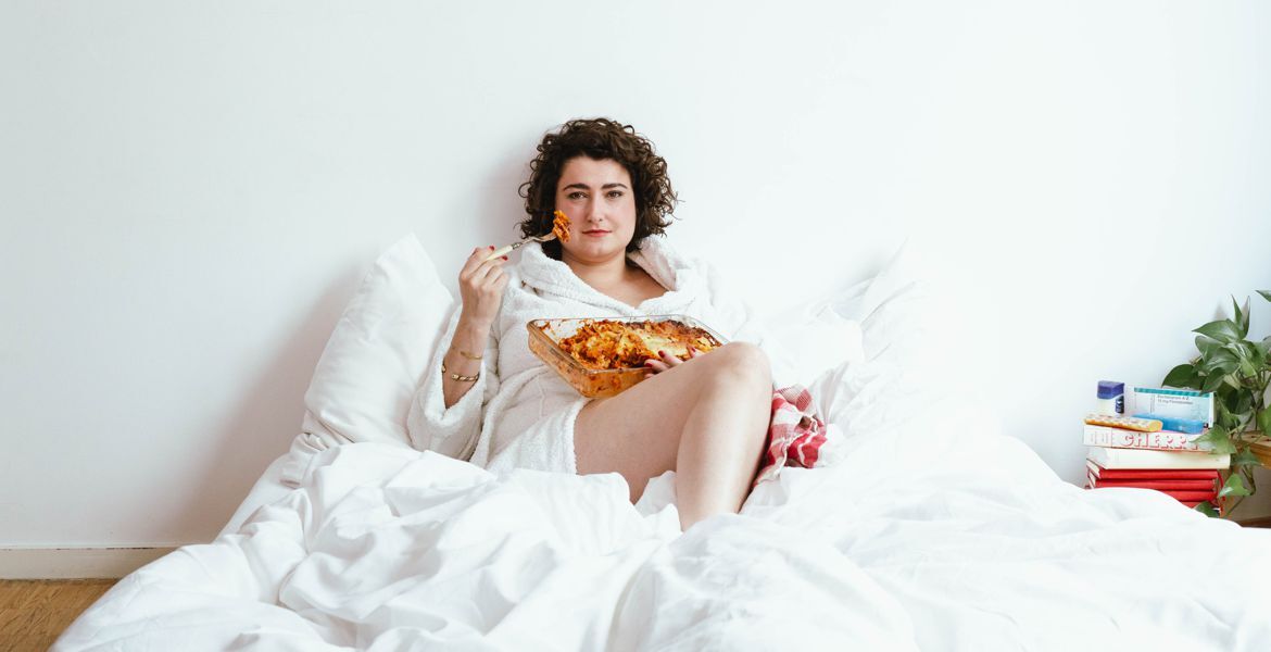 Tickets Matilde Keizer mit Lasagne im Bett, in Berlin